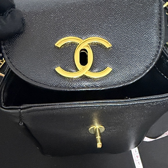 CC Black Leather Chain Bag - Picture 5 of 12